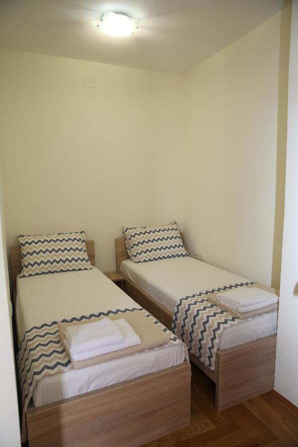 Apartmani Dijana 2 코토르 외부 사진